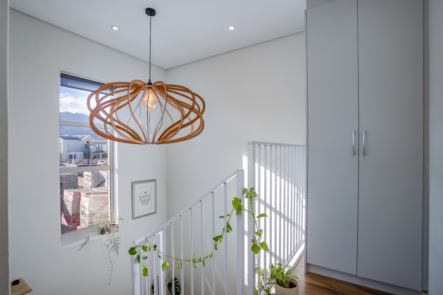 4 Bedroom Property for Sale in Mountain Crest Private Estate Western Cape